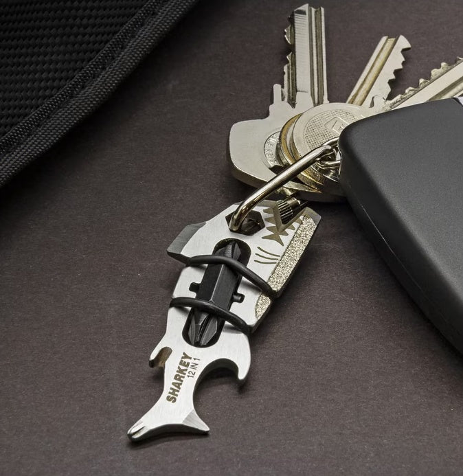 True Utility Sharkey multitool compact cu 12 functii