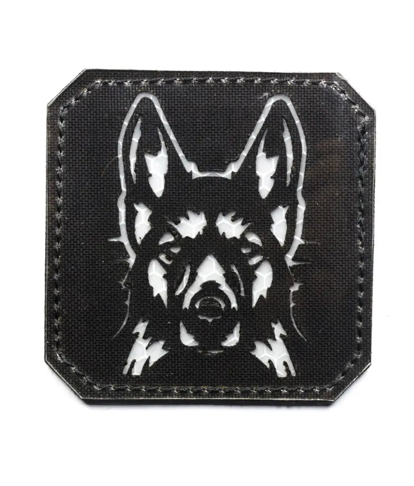 Patch K9 reflectorizant alb cu câine ciobănesc